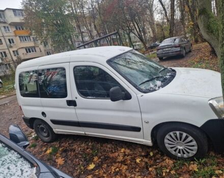 Белый Ситроен Берлинго, объемом двигателя 1.9 л и пробегом 353 тыс. км за 4000 $, фото 4 на Automoto.ua