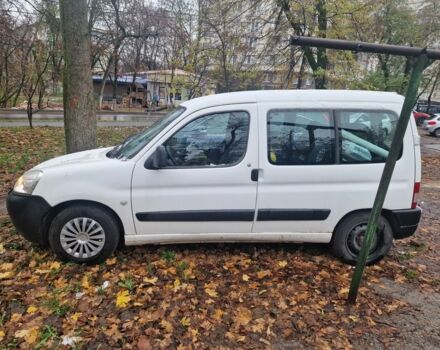 Белый Ситроен Берлинго, объемом двигателя 1.9 л и пробегом 353 тыс. км за 4000 $, фото 1 на Automoto.ua