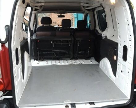 Белый Ситроен Берлинго, объемом двигателя 1.6 л и пробегом 190 тыс. км за 6800 $, фото 5 на Automoto.ua