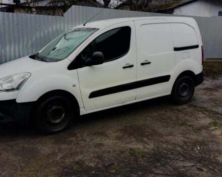 Белый Ситроен Берлинго, объемом двигателя 1.6 л и пробегом 260 тыс. км за 5500 $, фото 3 на Automoto.ua