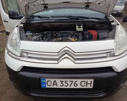 Белый Ситроен Берлинго, объемом двигателя 1.6 л и пробегом 260 тыс. км за 5500 $, фото 2 на Automoto.ua