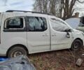 Белый Ситроен Берлинго, объемом двигателя 1.6 л и пробегом 300 тыс. км за 2200 $, фото 10 на Automoto.ua