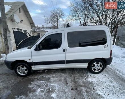 Белый Ситроен Берлинго, объемом двигателя 1.4 л и пробегом 123 тыс. км за 2200 $, фото 1 на Automoto.ua