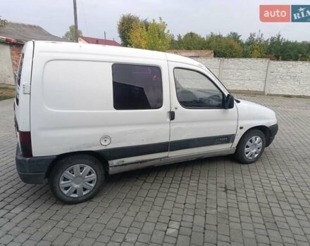 Белый Ситроен Берлинго, объемом двигателя 1.9 л и пробегом 290 тыс. км за 1550 $, фото 1 на Automoto.ua