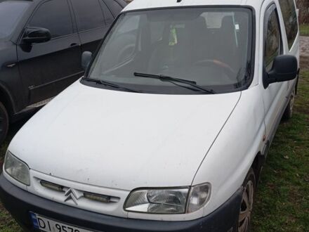 Белый Ситроен Берлинго, объемом двигателя 1.8 л и пробегом 240 тыс. км за 2300 $, фото 1 на Automoto.ua
