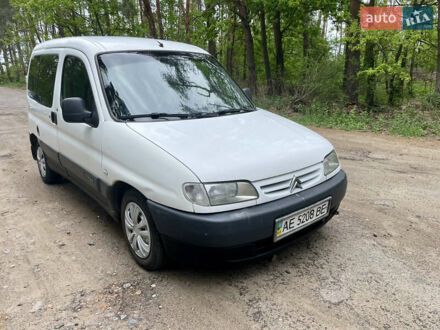 Ситроен Берлинго 2001 в Василькове на Automoto.ua Белый Ситроен Берлинго, объемом двигателя 0 л и пробегом 300 тыс. км за 2600 $, фото 1 на Automoto.ua