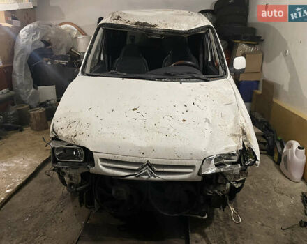 Білий Сітроен Берлінго, об'ємом двигуна 2 л та пробігом 470 тис. км за 1300 $, фото 1 на Automoto.ua