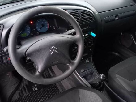 Белый Ситроен Берлинго, объемом двигателя 1.4 л и пробегом 250 тыс. км за 3200 $, фото 1 на Automoto.ua