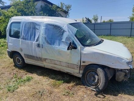 Ситроен Берлинго 2001 в Кицмане на Automoto.ua Белый Ситроен Берлинго, объемом двигателя 1 л и пробегом 380 тыс. км за 1200 $, фото 1 на Automoto.ua