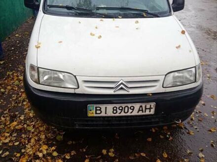 Белый Ситроен Берлинго, объемом двигателя 2 л и пробегом 370 тыс. км за 3200 $, фото 1 на Automoto.ua