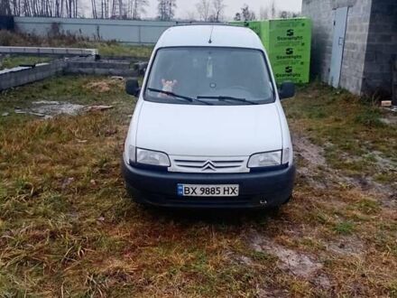 Белый Ситроен Берлинго, объемом двигателя 2 л и пробегом 414 тыс. км за 1900 $, фото 1 на Automoto.ua