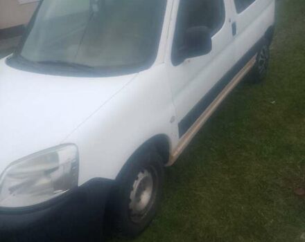 Белый Ситроен Берлинго, объемом двигателя 2 л и пробегом 220 тыс. км за 2950 $, фото 1 на Automoto.ua