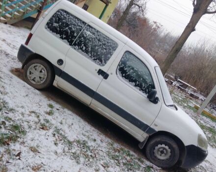 Белый Ситроен Берлинго, объемом двигателя 2 л и пробегом 400 тыс. км за 1183 $, фото 1 на Automoto.ua