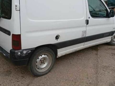 Белый Ситроен Берлинго, объемом двигателя 2 л и пробегом 290 тыс. км за 2500 $, фото 1 на Automoto.ua
