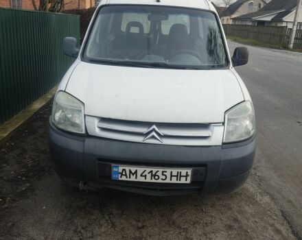 Белый Ситроен Берлинго, объемом двигателя 2 л и пробегом 145 тыс. км за 1350 $, фото 1 на Automoto.ua