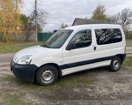 Белый Ситроен Берлинго, объемом двигателя 1.9 л и пробегом 230 тыс. км за 3800 $, фото 1 на Automoto.ua