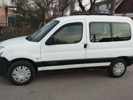 Белый Ситроен Берлинго, объемом двигателя 1.9 л и пробегом 340 тыс. км за 2200 $, фото 1 на Automoto.ua