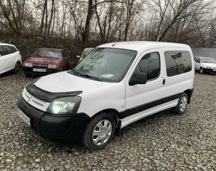 Белый Ситроен Берлинго, объемом двигателя 2 л и пробегом 300 тыс. км за 3850 $, фото 1 на Automoto.ua