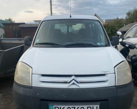 Белый Ситроен Берлинго, объемом двигателя 2 л и пробегом 210 тыс. км за 3300 $, фото 1 на Automoto.ua
