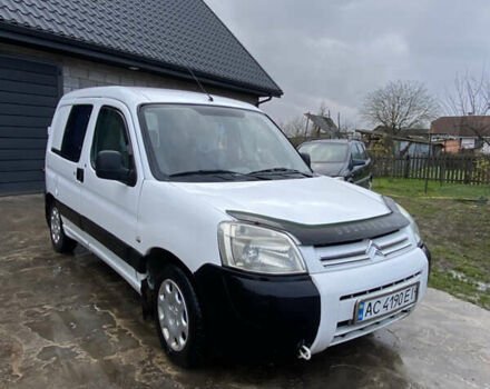 Белый Ситроен Берлинго, объемом двигателя 2 л и пробегом 315 тыс. км за 3250 $, фото 1 на Automoto.ua