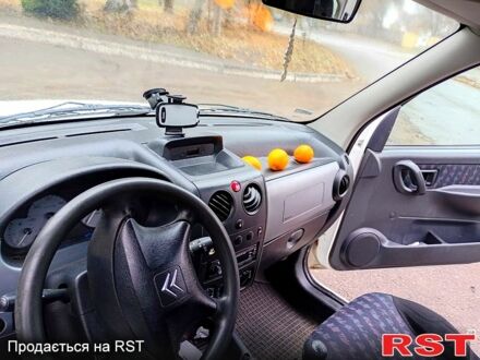 Білий Сітроен Берлінго, об'ємом двигуна 1.9 л та пробігом 245 тис. км за 2500 $, фото 1 на Automoto.ua