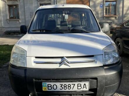 Белый Ситроен Берлинго, объемом двигателя 1.9 л и пробегом 290 тыс. км за 3200 $, фото 1 на Automoto.ua