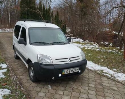 Белый Ситроен Берлинго, объемом двигателя 2 л и пробегом 235 тыс. км за 4100 $, фото 1 на Automoto.ua