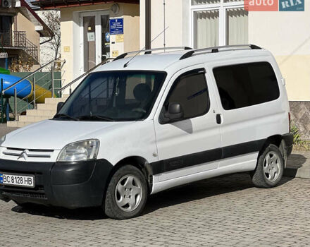 Ситроен Берлинго 2006 в Стрые на Automoto.ua Белый Ситроен Берлинго, объемом двигателя 1.9 л и пробегом 246 тыс. км за 4100 $, фото 1 на Automoto.ua