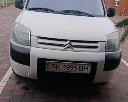 Білий Сітроен Берлінго, об'ємом двигуна 2 л та пробігом 362 тис. км за 4400 $, фото 1 на Automoto.ua