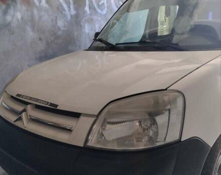 Белый Ситроен Берлинго, объемом двигателя 2 л и пробегом 210 тыс. км за 3200 $, фото 1 на Automoto.ua