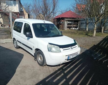 Белый Ситроен Берлинго, объемом двигателя 1.9 л и пробегом 429 тыс. км за 3500 $, фото 1 на Automoto.ua