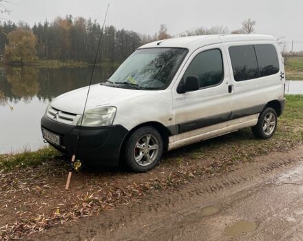 Белый Ситроен Берлинго, объемом двигателя 1.9 л и пробегом 350 тыс. км за 3500 $, фото 1 на Automoto.ua