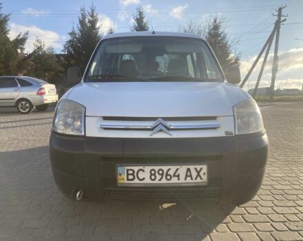 Белый Ситроен Берлинго, объемом двигателя 1.6 л и пробегом 297 тыс. км за 2300 $, фото 1 на Automoto.ua