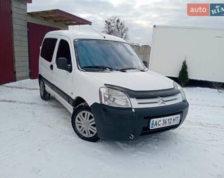 Белый Ситроен Берлинго, объемом двигателя 2 л и пробегом 257 тыс. км за 3700 $, фото 1 на Automoto.ua
