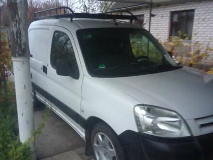 Белый Ситроен Берлинго, объемом двигателя 1.36 л и пробегом 240 тыс. км за 3500 $, фото 1 на Automoto.ua