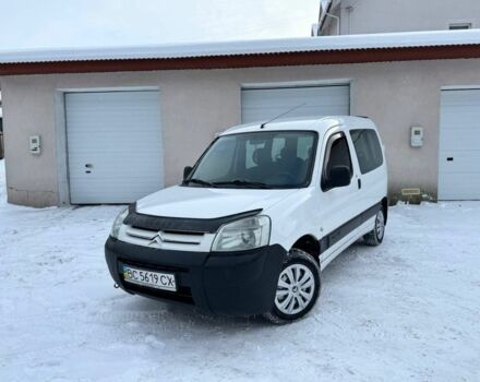 Белый Ситроен Берлинго, объемом двигателя 1.6 л и пробегом 300 тыс. км за 3900 $, фото 1 на Automoto.ua