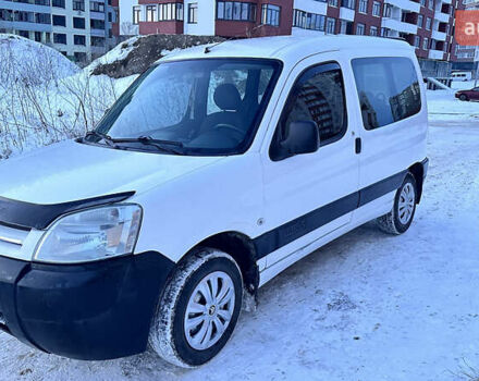 Білий Сітроен Берлінго, об'ємом двигуна 1.56 л та пробігом 300 тис. км за 2999 $, фото 1 на Automoto.ua