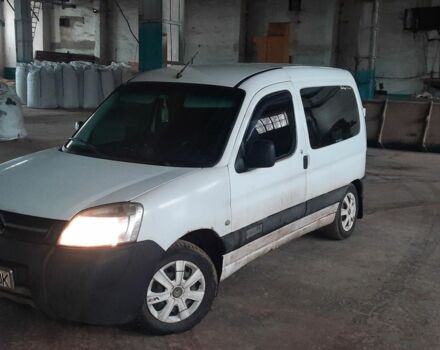 Белый Ситроен Берлинго, объемом двигателя 1.6 л и пробегом 280 тыс. км за 2800 $, фото 1 на Automoto.ua