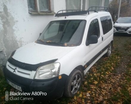 Белый Ситроен Берлинго, объемом двигателя 1.4 л и пробегом 318 тыс. км за 3600 $, фото 1 на Automoto.ua