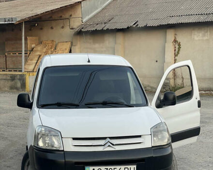 Білий Сітроен Берлінго, об'ємом двигуна 1.6 л та пробігом 197 тис. км за 3700 $, фото 1 на Automoto.ua