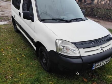 Белый Ситроен Берлинго, объемом двигателя 1.4 л и пробегом 282 тыс. км за 4100 $, фото 1 на Automoto.ua