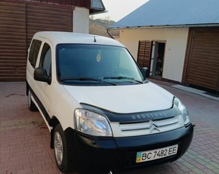 Белый Ситроен Берлинго, объемом двигателя 1.6 л и пробегом 306 тыс. км за 3500 $, фото 1 на Automoto.ua