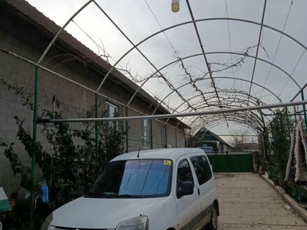 Белый Ситроен Берлинго, объемом двигателя 1.6 л и пробегом 270 тыс. км за 3545 $, фото 1 на Automoto.ua