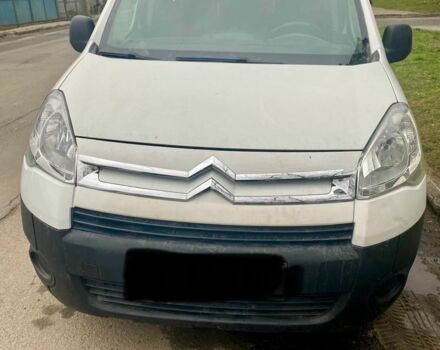 Белый Ситроен Берлинго, объемом двигателя 1.6 л и пробегом 235 тыс. км за 6000 $, фото 1 на Automoto.ua