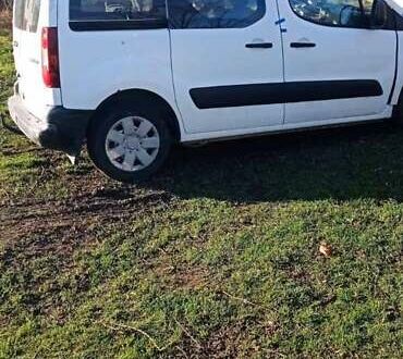 Білий Сітроен Берлінго, об'ємом двигуна 1.56 л та пробігом 226 тис. км за 3428 $, фото 1 на Automoto.ua