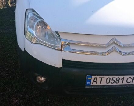 Белый Ситроен Берлинго, объемом двигателя 1.6 л и пробегом 320 тыс. км за 2500 $, фото 1 на Automoto.ua