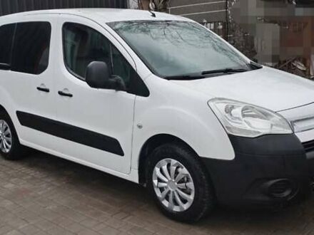 Белый Ситроен Берлинго, объемом двигателя 1.56 л и пробегом 260 тыс. км за 7500 $, фото 1 на Automoto.ua