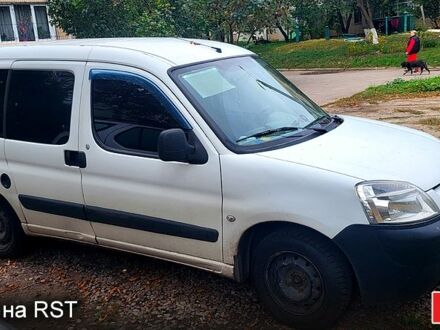 Ситроен Берлинго 2010 в Харькове на Automoto.ua Белый Ситроен Берлинго, объемом двигателя 1.4 л и пробегом 300 тыс. км за 4500 $, фото 1 на Automoto.ua