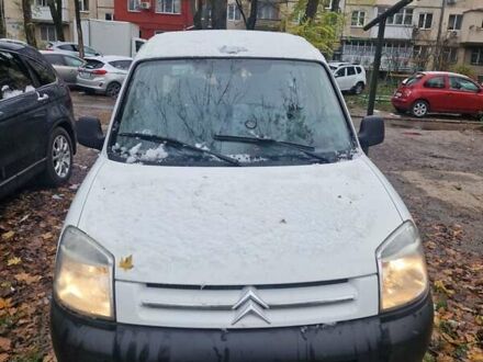 Белый Ситроен Берлинго, объемом двигателя 1.9 л и пробегом 353 тыс. км за 4000 $, фото 1 на Automoto.ua