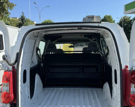 Белый Ситроен Берлинго, объемом двигателя 1.6 л и пробегом 194 тыс. км за 6500 $, фото 1 на Automoto.ua